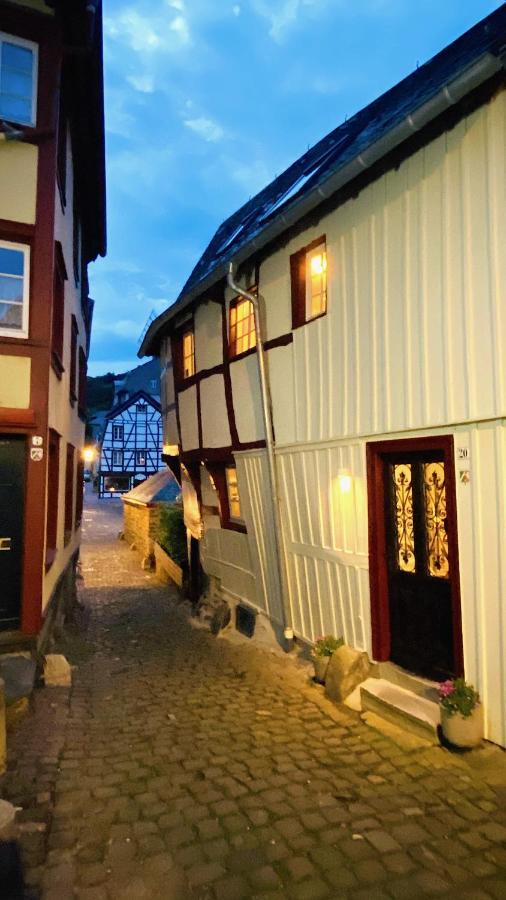 Monschau-Auszeit: Historisch Wohnen Direkt Am Bach 빌라 외부 사진